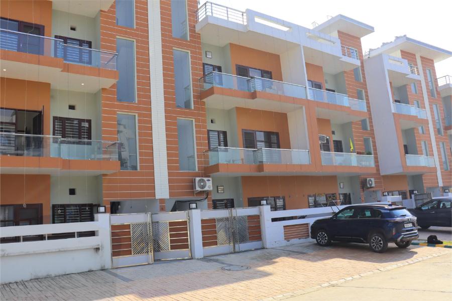 Gallery Photo of 24K Manor